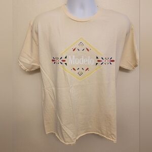 NWOT Modelo Short Sleeve T-Shirt